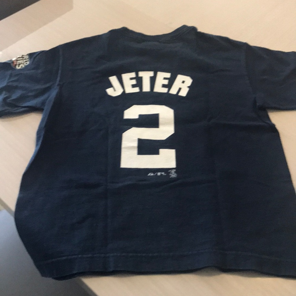 New York Yankees boys Derek Jeter T-shirt M